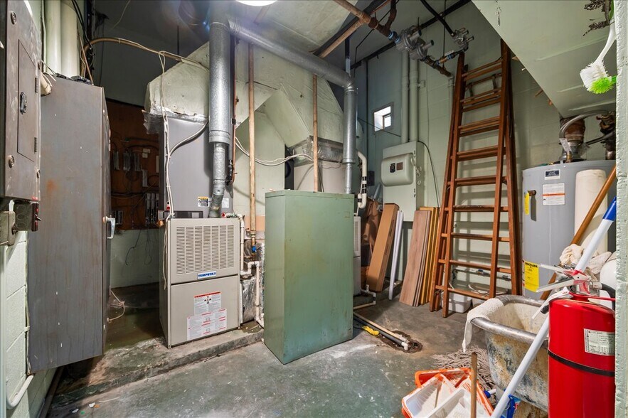 More Photos Of 111 W Commerce St, Lewisburg Bank For Sale