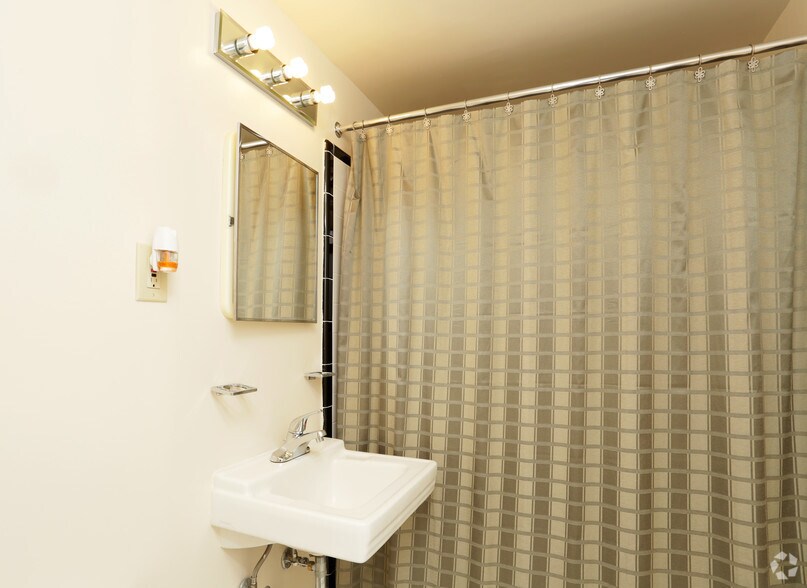 More Photos Of 3647 6th St SE, Washington Apartments For Sale