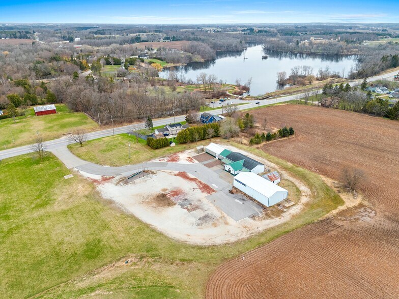 More Photos Of 5814 Calumet Ave, Manitowoc General Retail For Sale