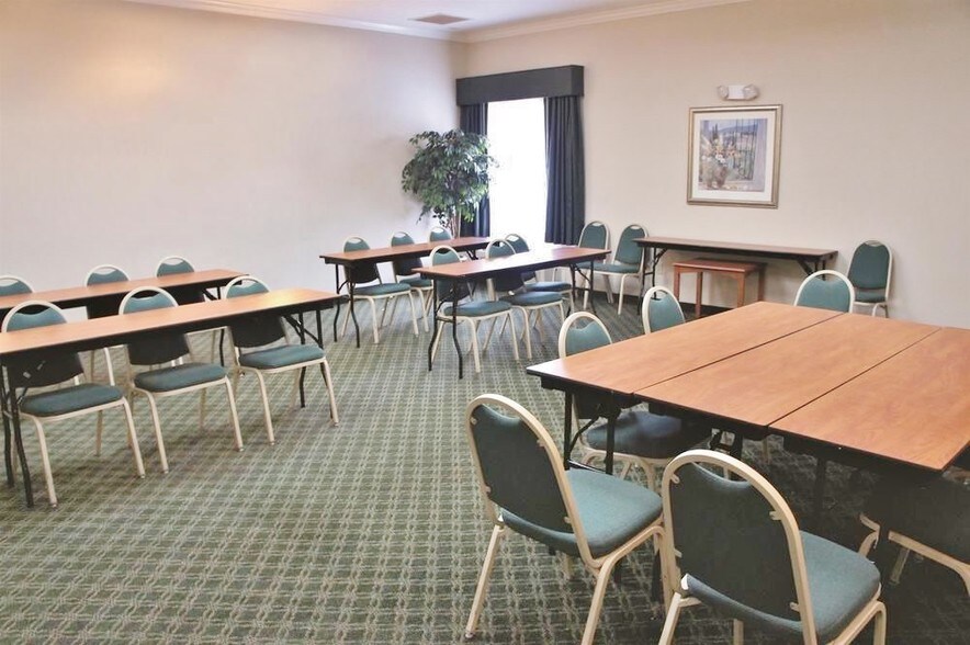 More Photos Of 415 Fm 1960 Rd E, Houston Hotel For Sale