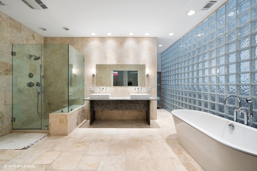 More Photos Of 1301 S Wabash Ave, Chicago Apartments For Lease