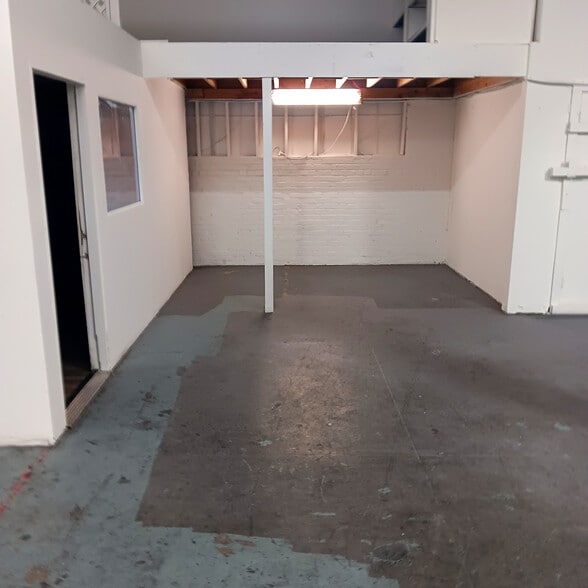 More Photos Of 1030 Maple Ave, Los Angeles Warehouse For Lease