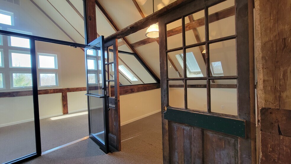 More Photos Of 58 Main St, Marshfield Loft Creative Space For Sale