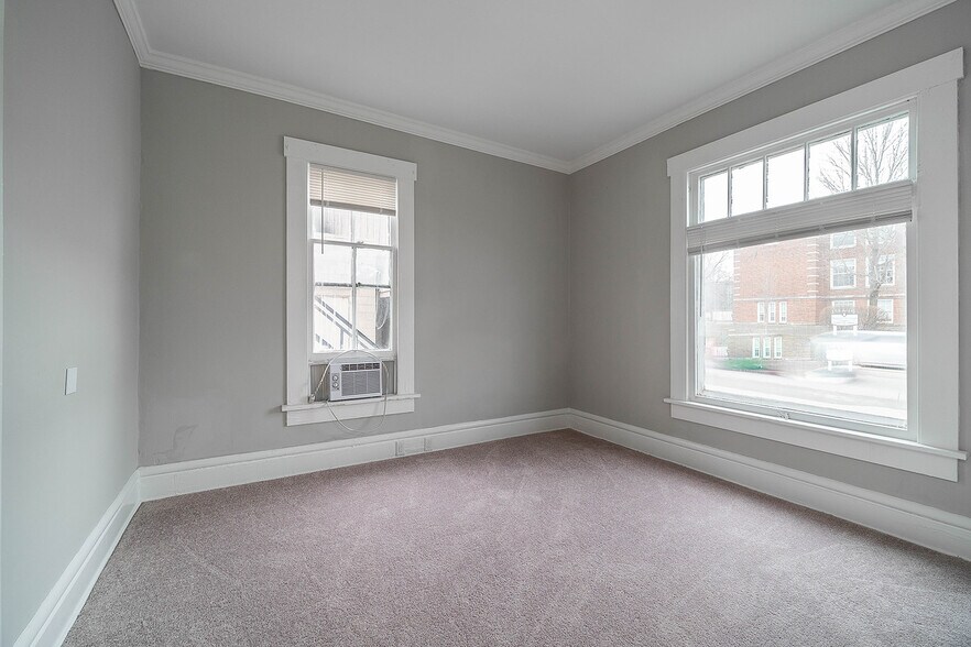 More Photos Of 16-20 W Park St, Westerville Apartments For Sale