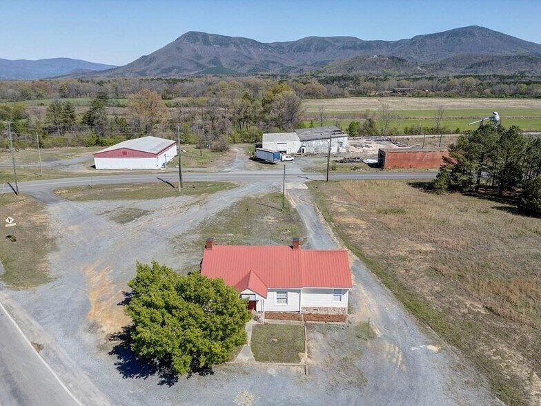 More Photos Of 806 N 3rd Ave, Chatsworth Office Residential For Sale