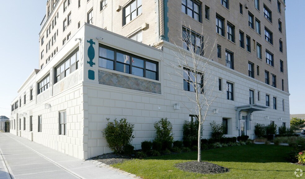 More Photos Of 200 Deal Lake Dr, Asbury Park Apartments For Sale
