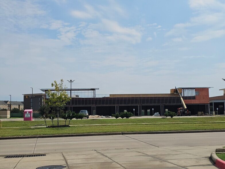 More Photos Of 25418 Kingsland Blvd, Katy Storefront For Lease