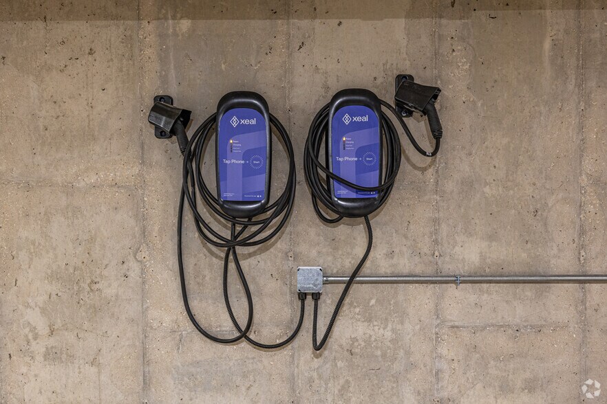 More Photos Of 517 W Main St, Madison Apartments For Lease