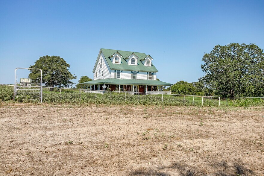 More Photos Of 7724 W Highway 199, Springtown Land For Sale