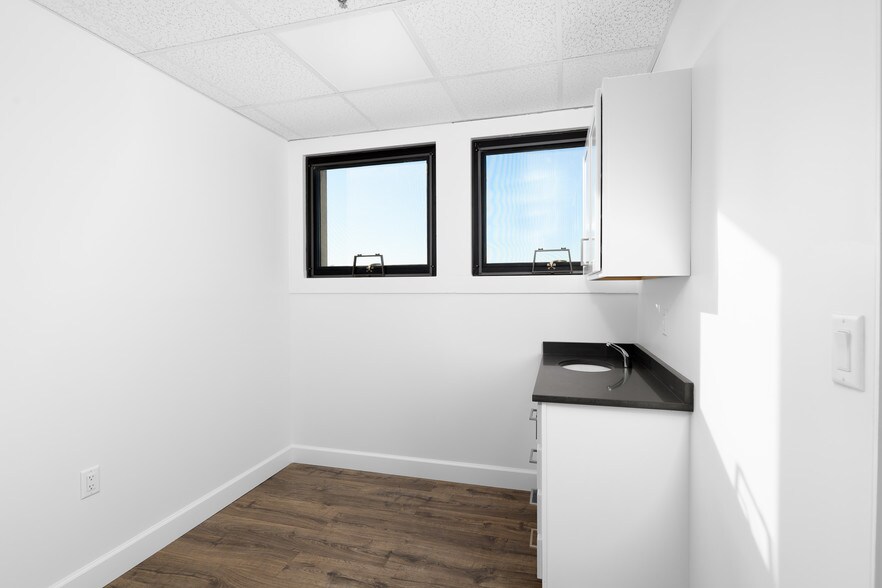 More Photos Of 209 Harvard St, Brookline Medical For Lease