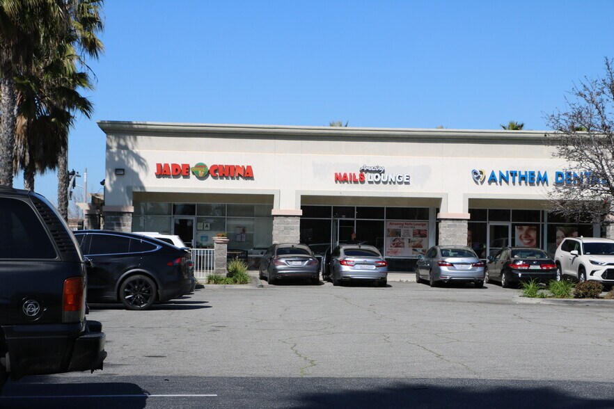 More Photos Of 2712 Canyon Springs Pky, Riverside Storefront Retail Office For Lease