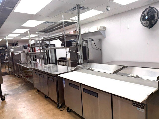 More Photos Of 190 S County Road 427, Longwood Freestanding For Lease