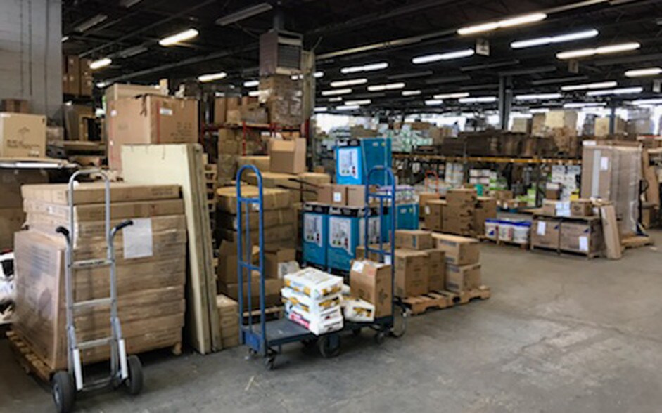 More Photos Of 150 N Macquesten Pky, Mount Vernon Warehouse For Lease