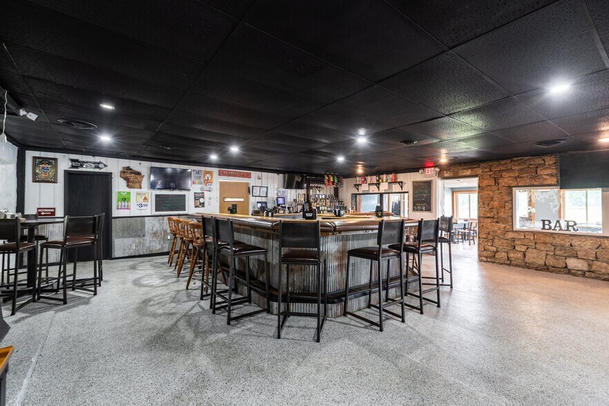 More Photos Of N18078 County Road T, Galesville General Retail For Sale