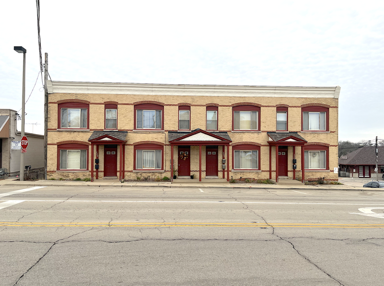 Primary Photo Of 130 Washington St, Woodstock Apartments For Sale