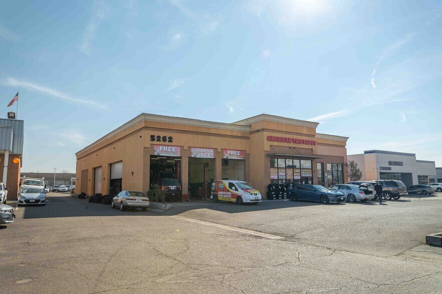More Photos Of 5262 N Blackstone Ave, Fresno Flex For Lease