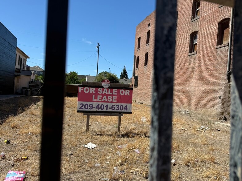 More Photos Of 132 E Lafayette St, Stockton General Retail For Sale