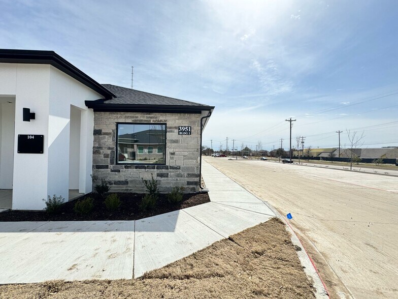More Photos Of 3951 Alma Rd, McKinney Office For Lease