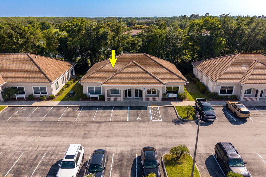 More Photos Of 4966-4968 Royal Gulf Cir, Fort Myers Medical For Sale