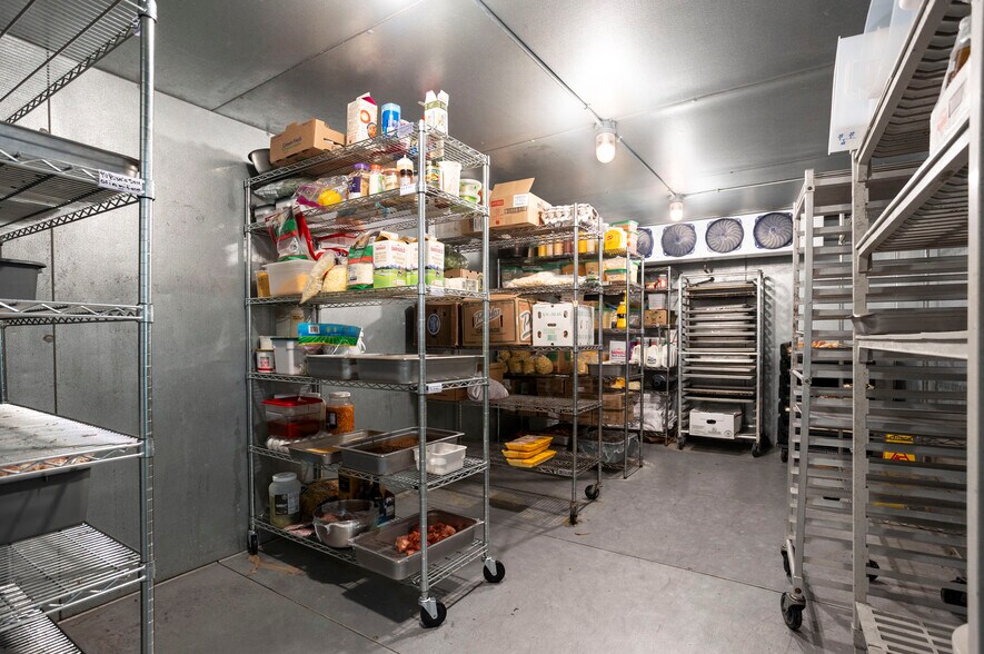 More Photos Of 608 Williams Blvd, Richland Restaurant For Sale