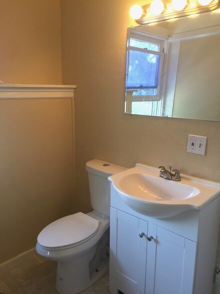 More Photos Of 605 S J St, Lake Worth Multifamily For Sale