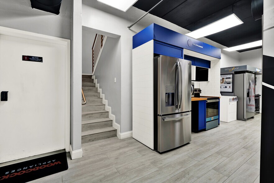 More Photos Of 7770 NW 46th St, Doral Warehouse For Lease