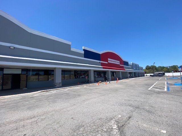 More Photos Of 6425-6441 US Highway 19, New Port Richey Unknown For Lease