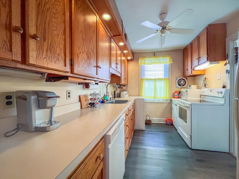 More Photos Of 132 Bellevue Ave, Penndel Office Residential For Sale