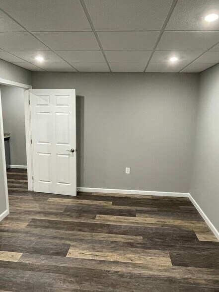 More Photos Of 615 Colonial Park Dr, Roswell Loft Creative Space For Lease