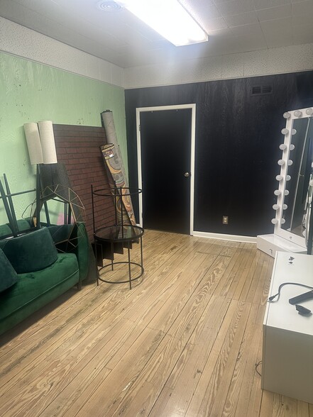 More Photos Of 627-655 N Cassady Ave, Columbus Light Distribution For Lease