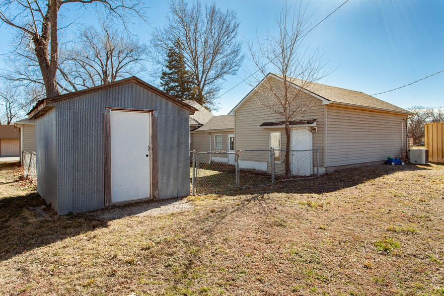More Photos Of 406 S Main St, Archie Schools For Sale