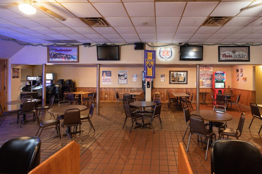 More Photos Of 100 S Washington St, Lake City Restaurant For Sale