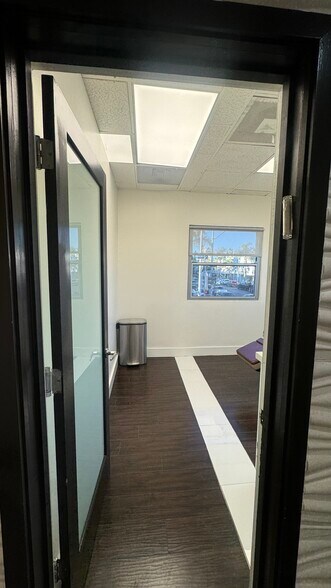 More Photos Of 375 N Canon Dr, Beverly Hills Healthcare For Lease