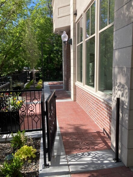 More Photos Of 79 Aikens Rd, Eagle Storefront Retail Office For Sale