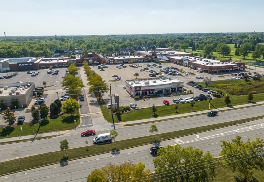 More Photos Of 1001 75th St At, Lemont Rd, Woodridge Freestanding For Sale