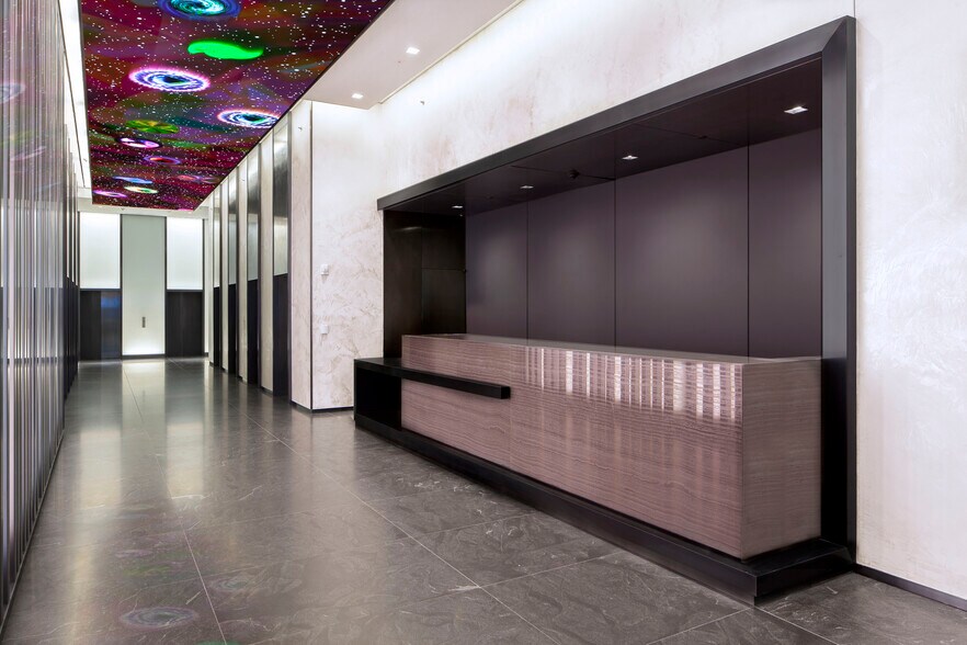 More Photos Of 250 W 57th St, New York Office For Lease