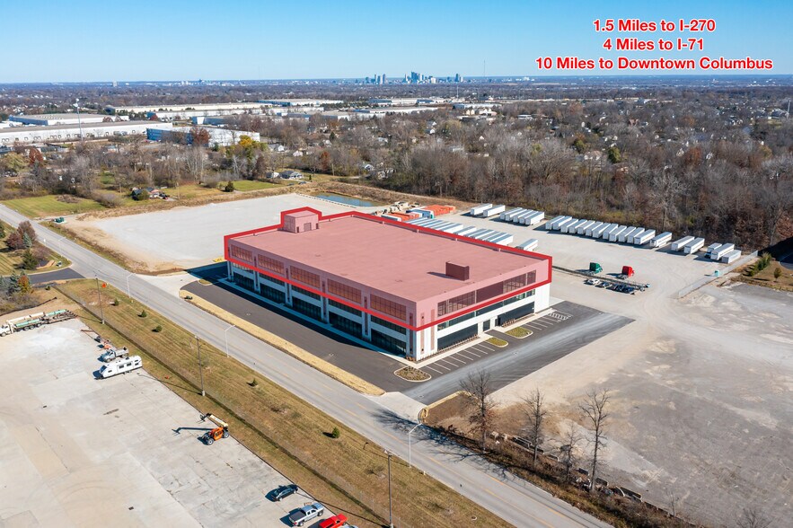 More Photos Of 2882 Lewis Centre Way, Urbancrest Warehouse For Lease