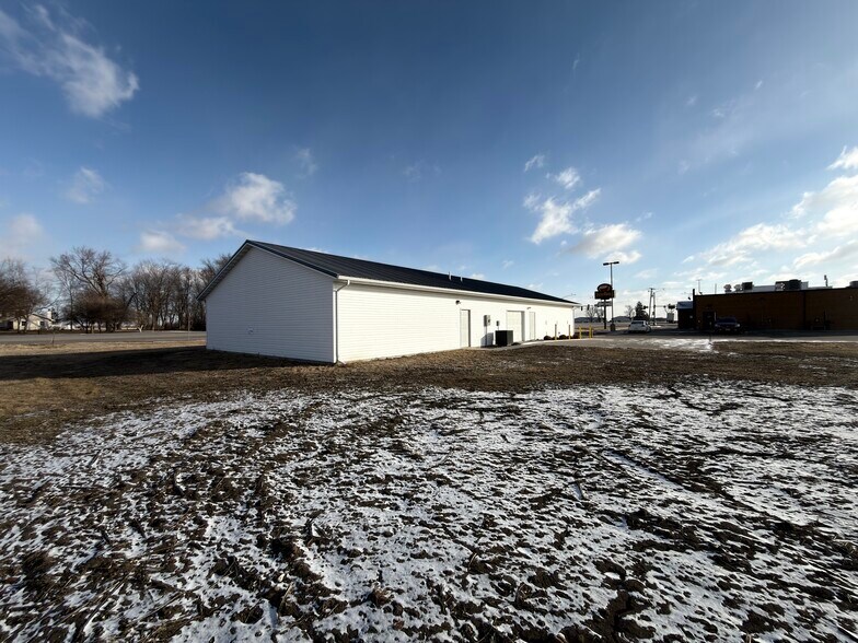 More Photos Of 205 Wiley ave, Washington General Retail For Sale
