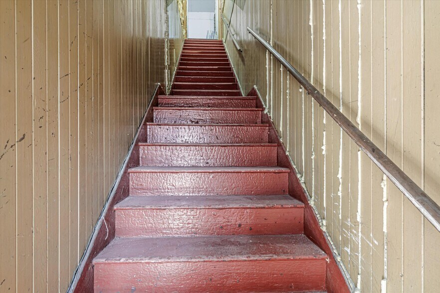 More Photos Of 1606 Harrison St, San Francisco Service For Sale