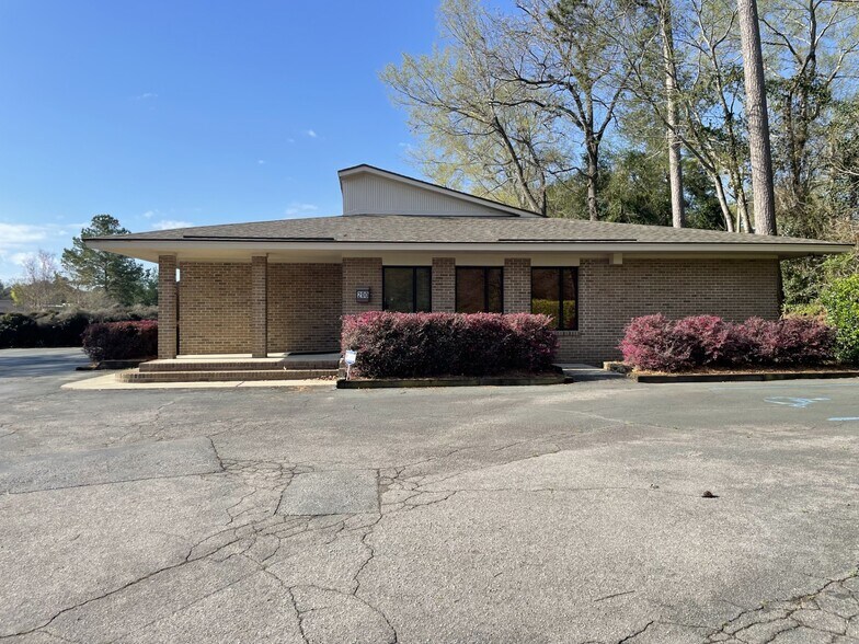 More Photos Of 200 Outlet Point Blvd, Columbia Office For Lease
