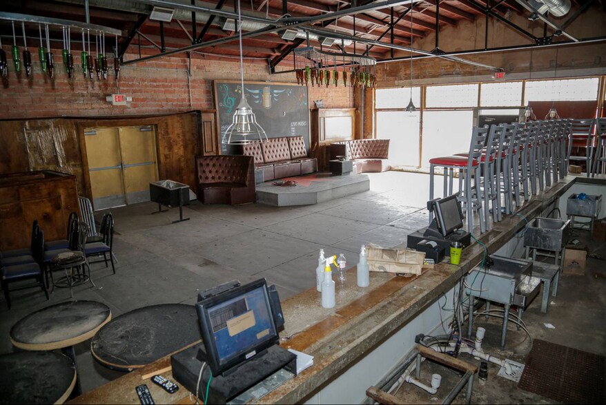More Photos Of 2202 Buddy Holly Ave, Lubbock Bar For Sale