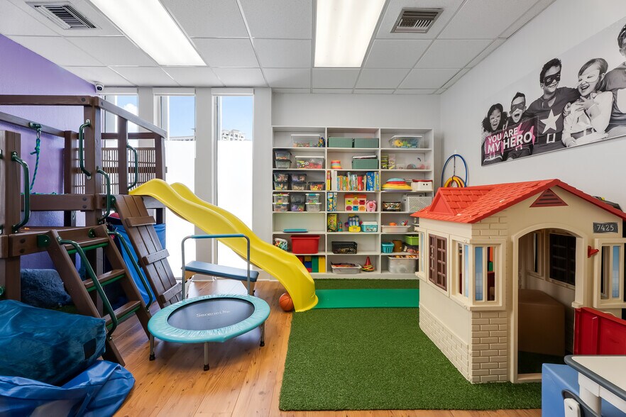 More Photos Of 117 Majorca Ave, Coral Gables Office For Sale