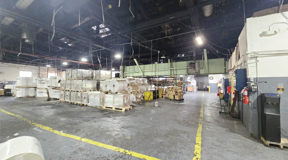 More Photos Of 667 Kent Ave, Brooklyn Industrial For Lease