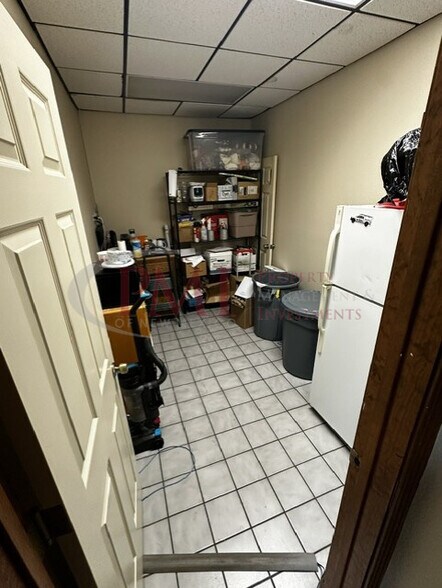 More Photos Of 205 W Boutz Rd, Las Cruces Office For Lease