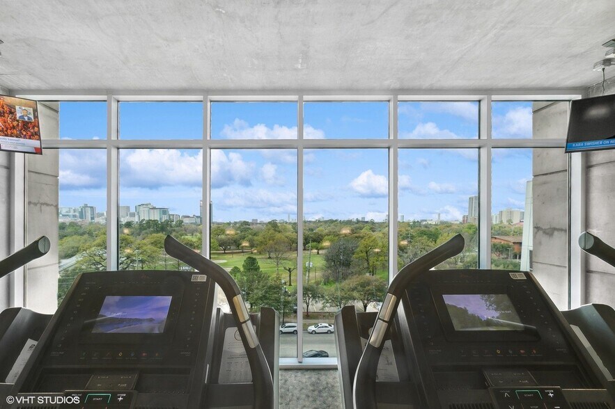 More Photos Of 5927 Almeda Rd, Houston Apartments For Lease
