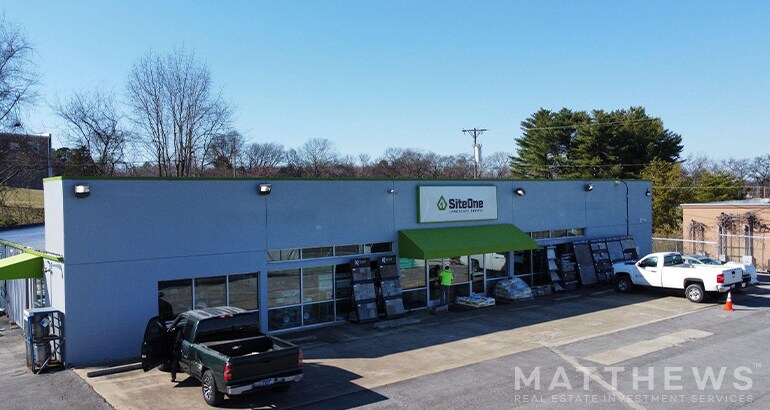 More Photos Of 4040 Lebanon Pike, Hermitage Freestanding For Lease