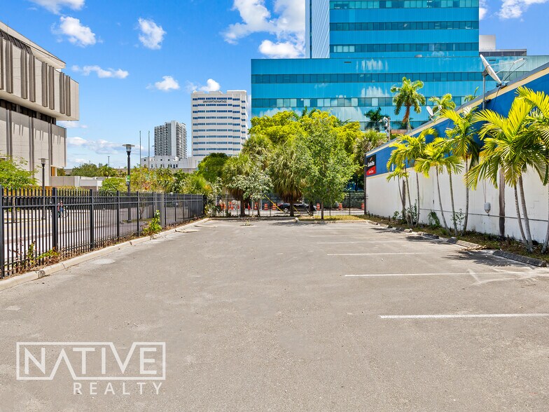 More Photos Of 11 N Andrews Ave, Fort Lauderdale Auto Repair For Lease
