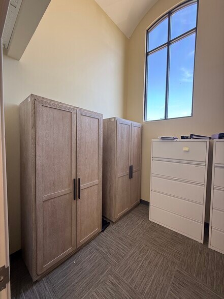 More Photos Of 6983-6989 Halcyon Park Dr, Montgomery Loft Creative Space For Lease