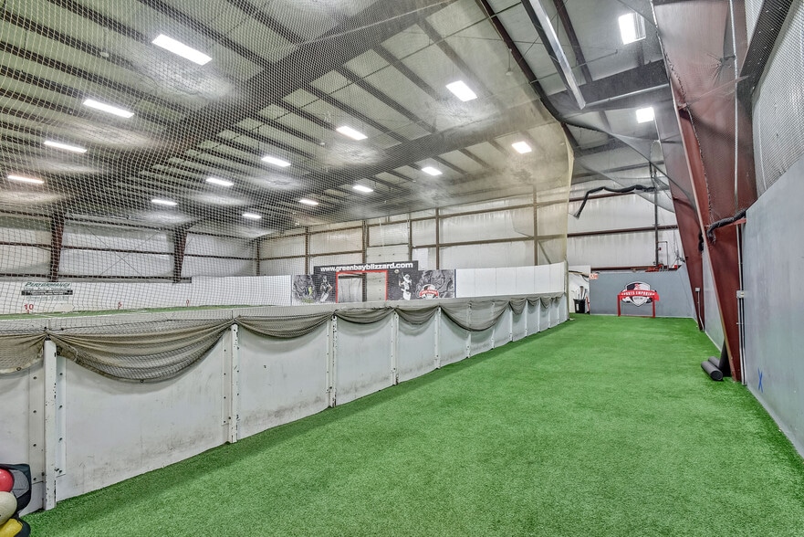 More Photos Of 1856 Nimitz Dr, De Pere Distribution For Lease