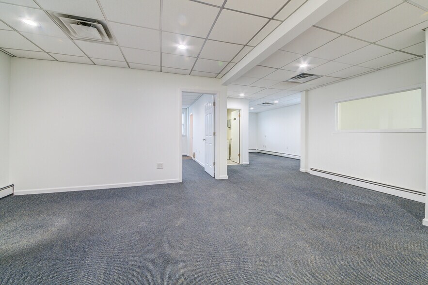 More Photos Of 46-48 Lafayette Ave, New Rochelle Warehouse For Lease
